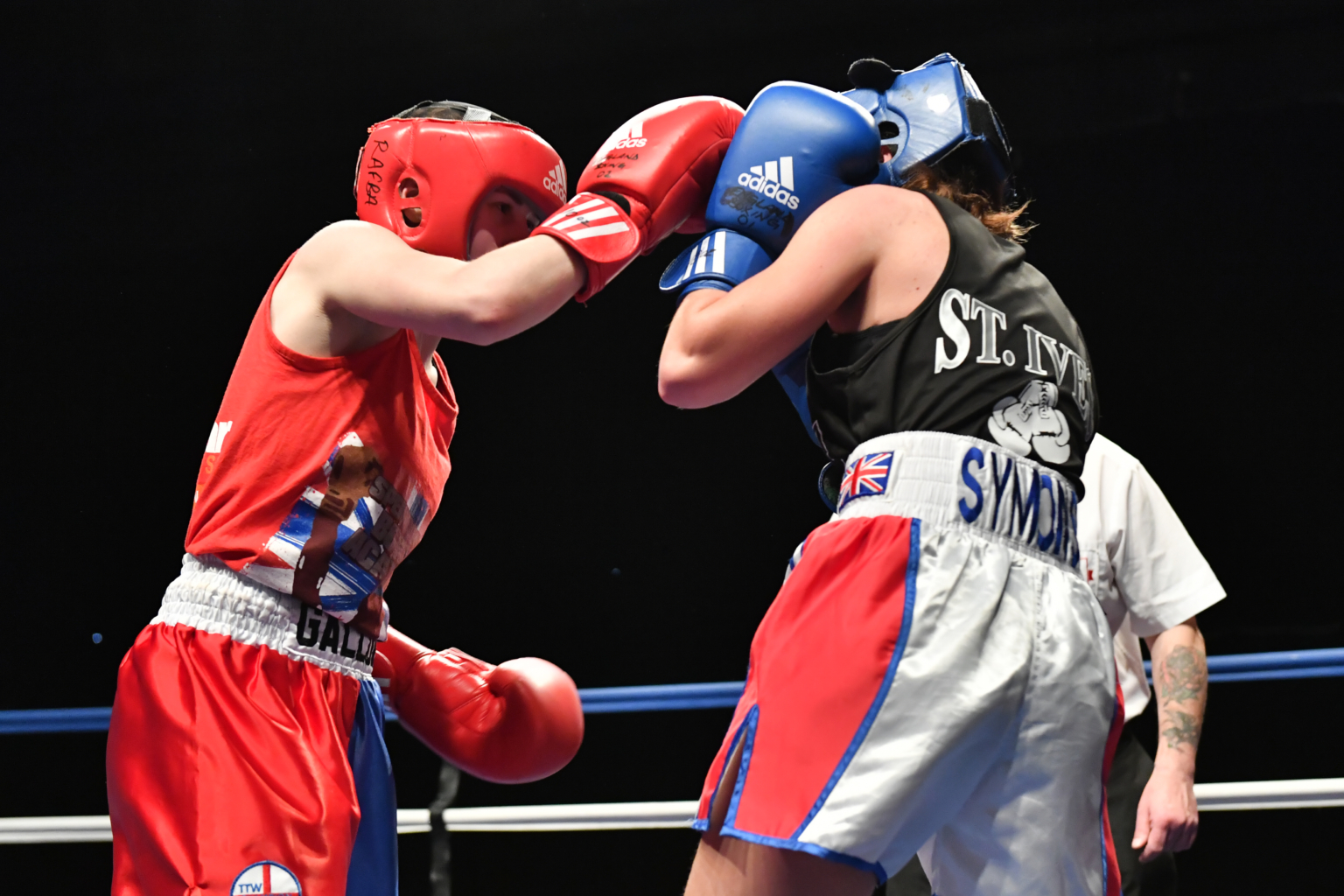 English boxing. Уличный бокс. Брейк в боксе. Стрит бокс освещение. Бокс в Англии.